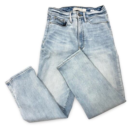 Athleta Light Wash Denim Jeans High Rise Straight Leg Relaxed Skinny Fit Size 0 - Picture 1 of 4